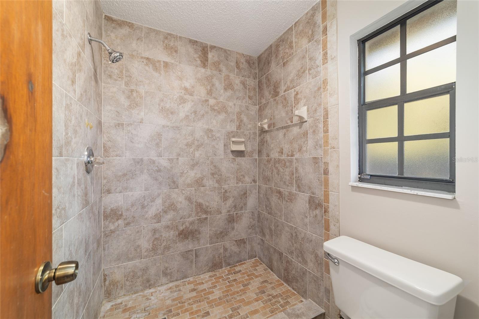 Image 31 of 58 For 3345 43rd Place