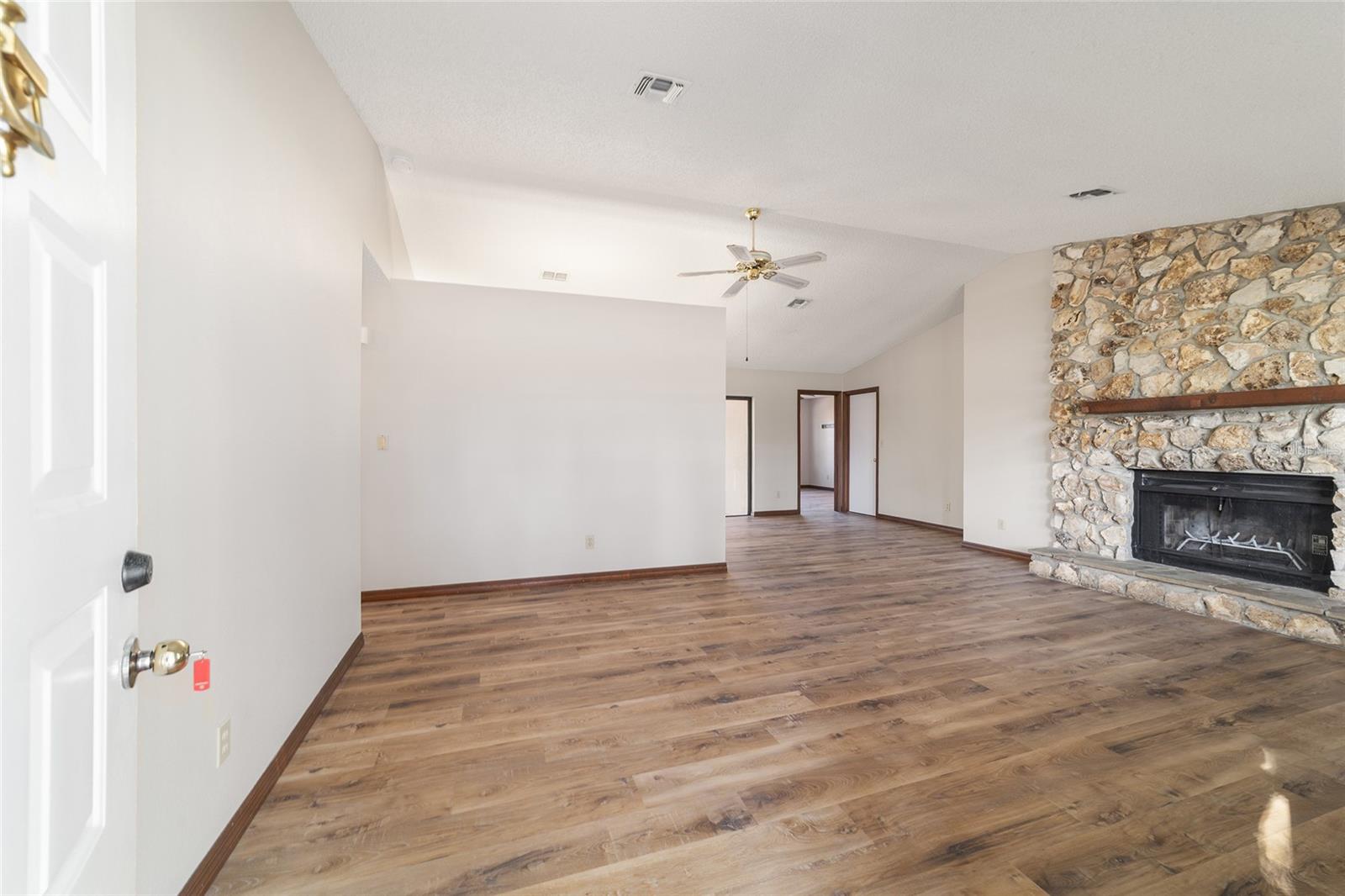 Image 9 of 58 For 3345 43rd Place