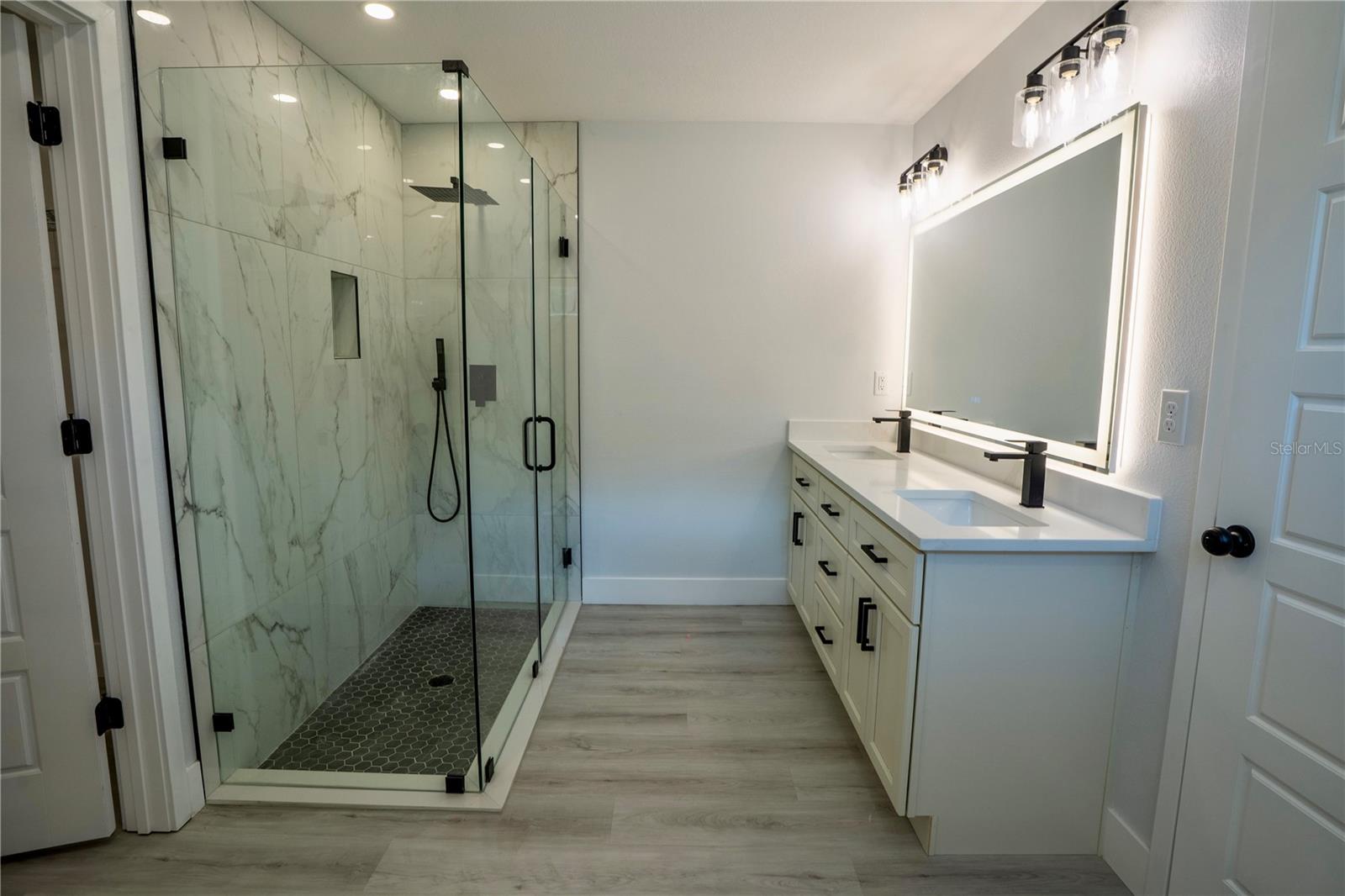 Image 4 of 15 For 13506 106th Street