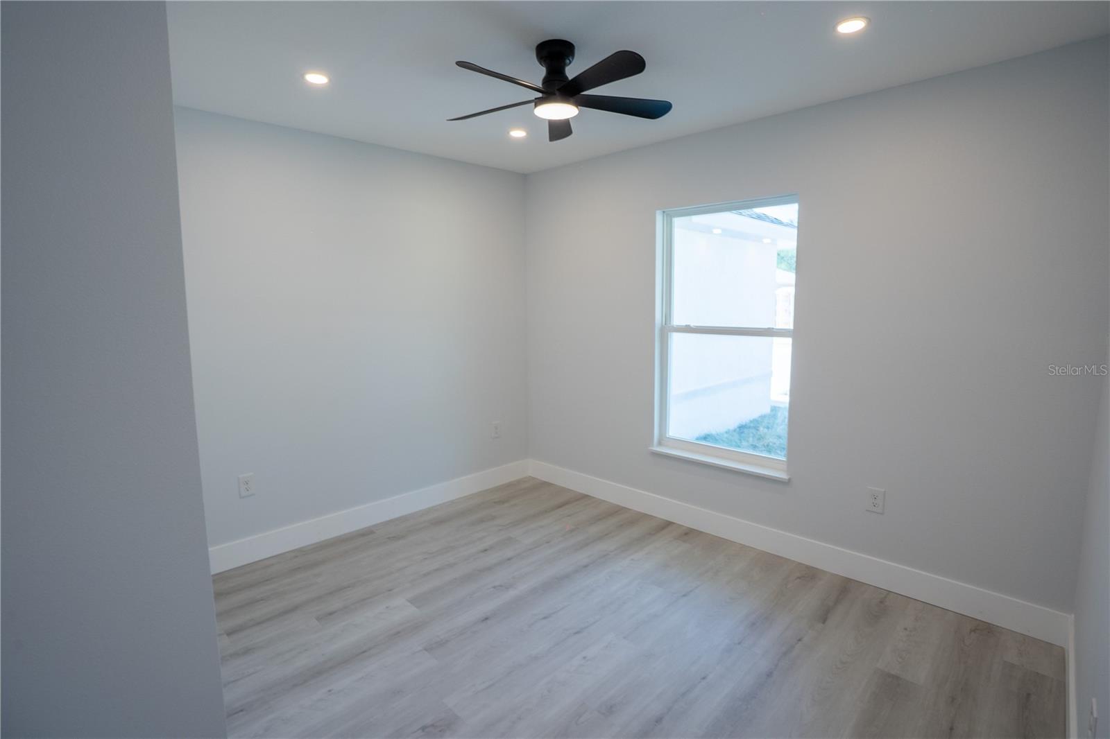 Image 6 of 15 For 13506 106th Street