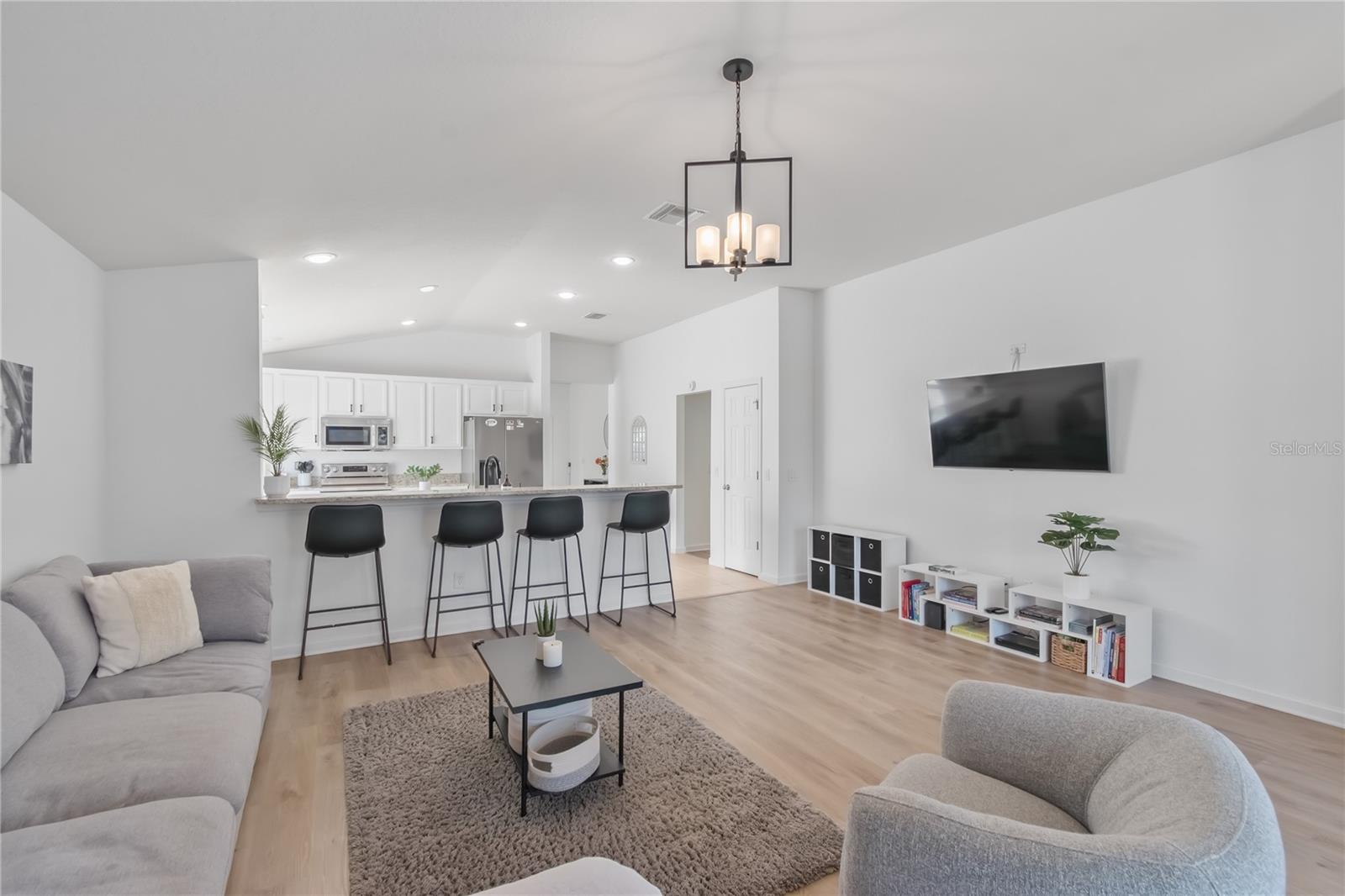 Image 17 of 50 For 4923 40th Lane