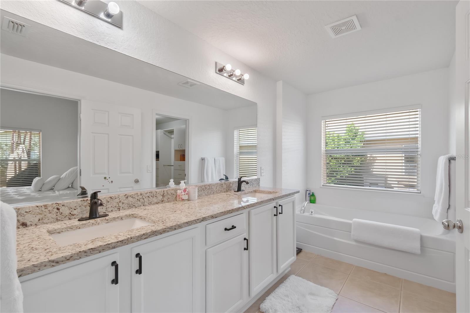 Image 22 of 50 For 4923 40th Lane