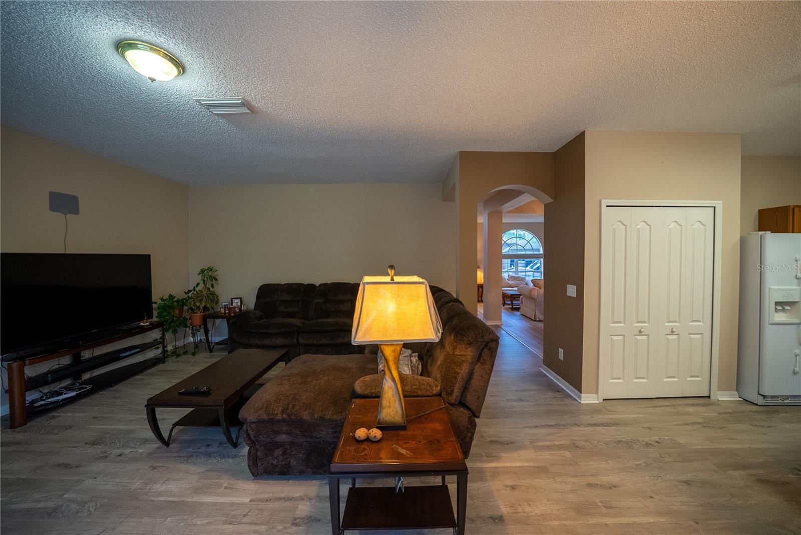 Image 17 of 67 For 10526 Beneva Drive