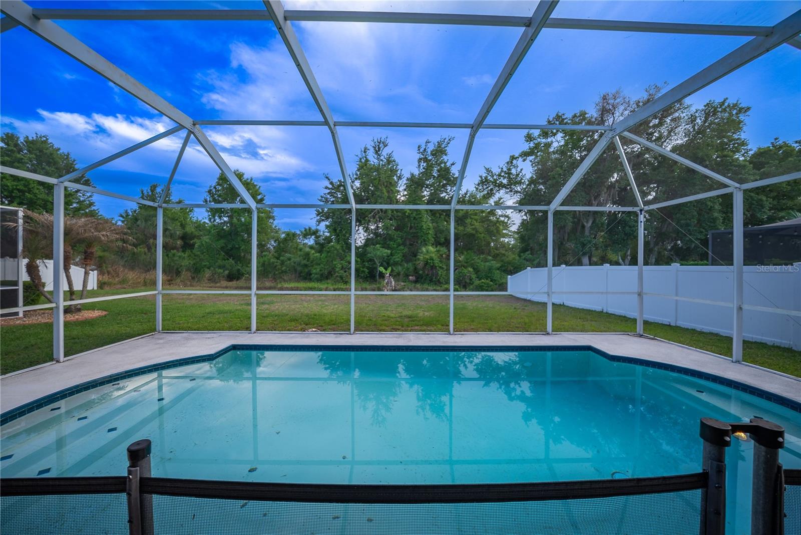 Image 30 of 67 For 10526 Beneva Drive