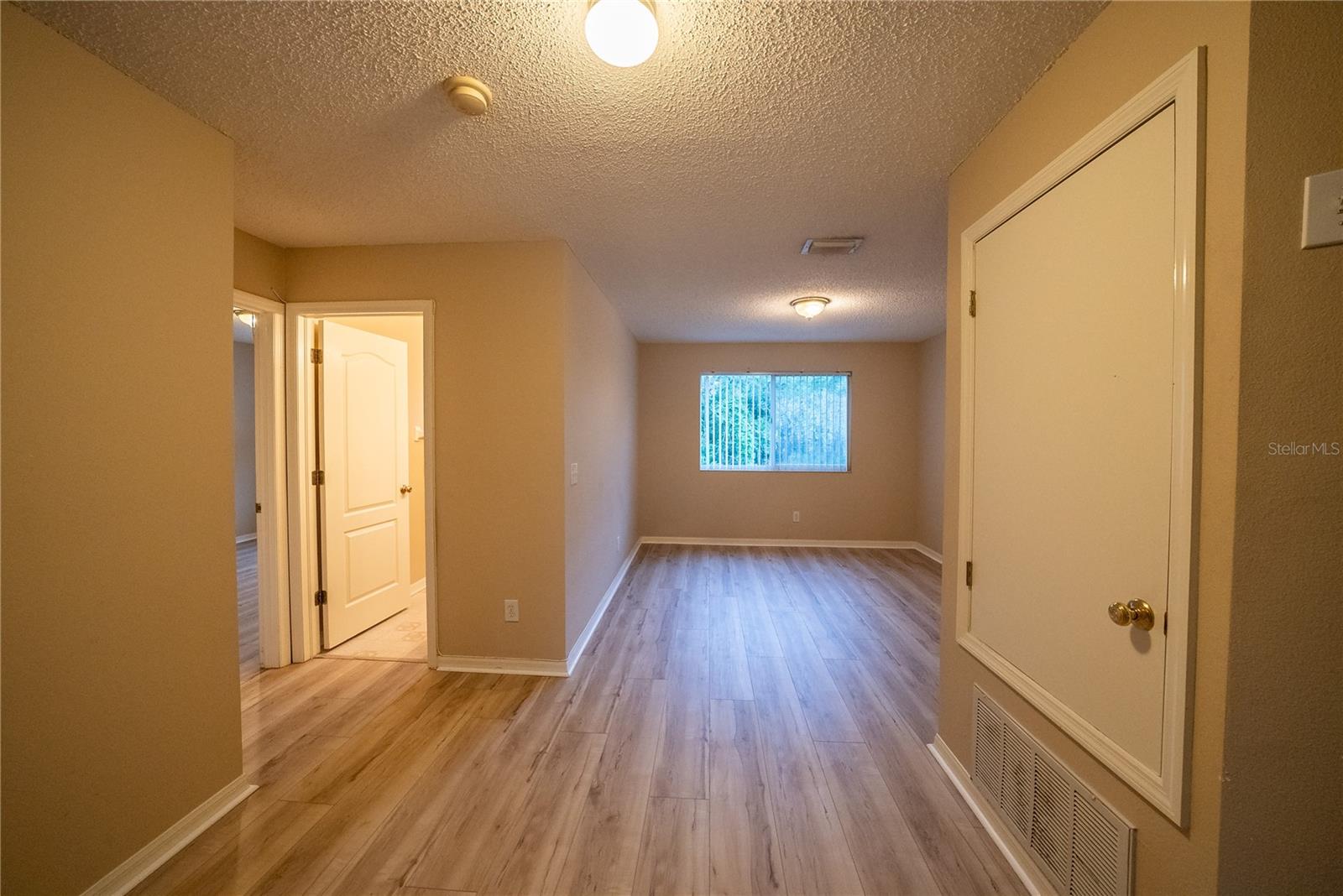 Image 33 of 67 For 10526 Beneva Drive