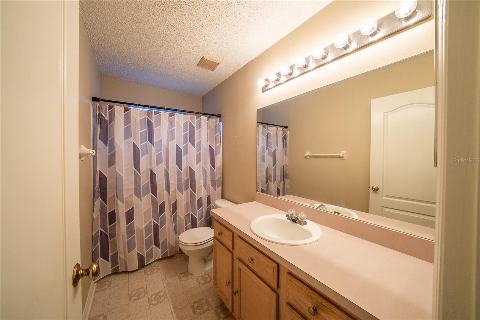 Image 34 of 67 For 10526 Beneva Drive