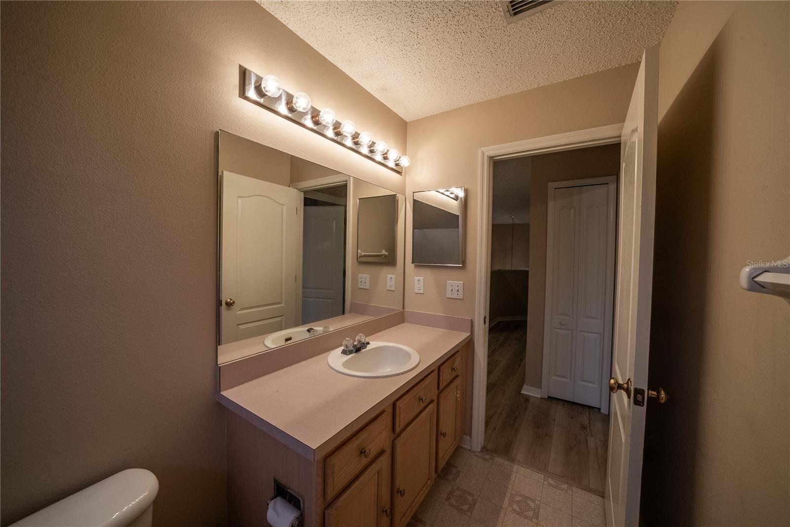 Image 36 of 67 For 10526 Beneva Drive