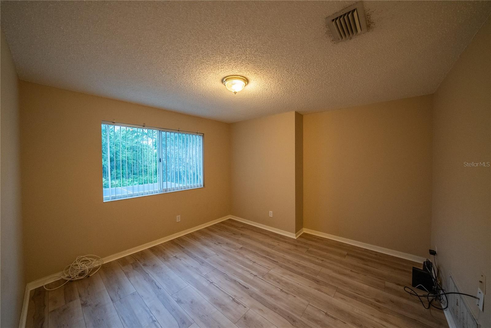 Image 37 of 67 For 10526 Beneva Drive