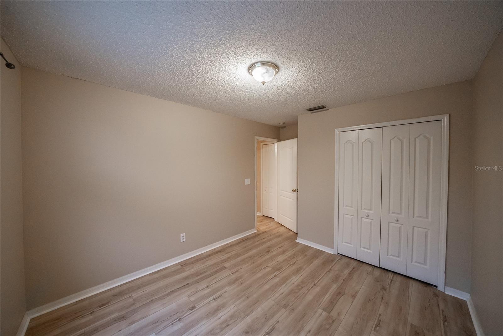 Image 41 of 67 For 10526 Beneva Drive