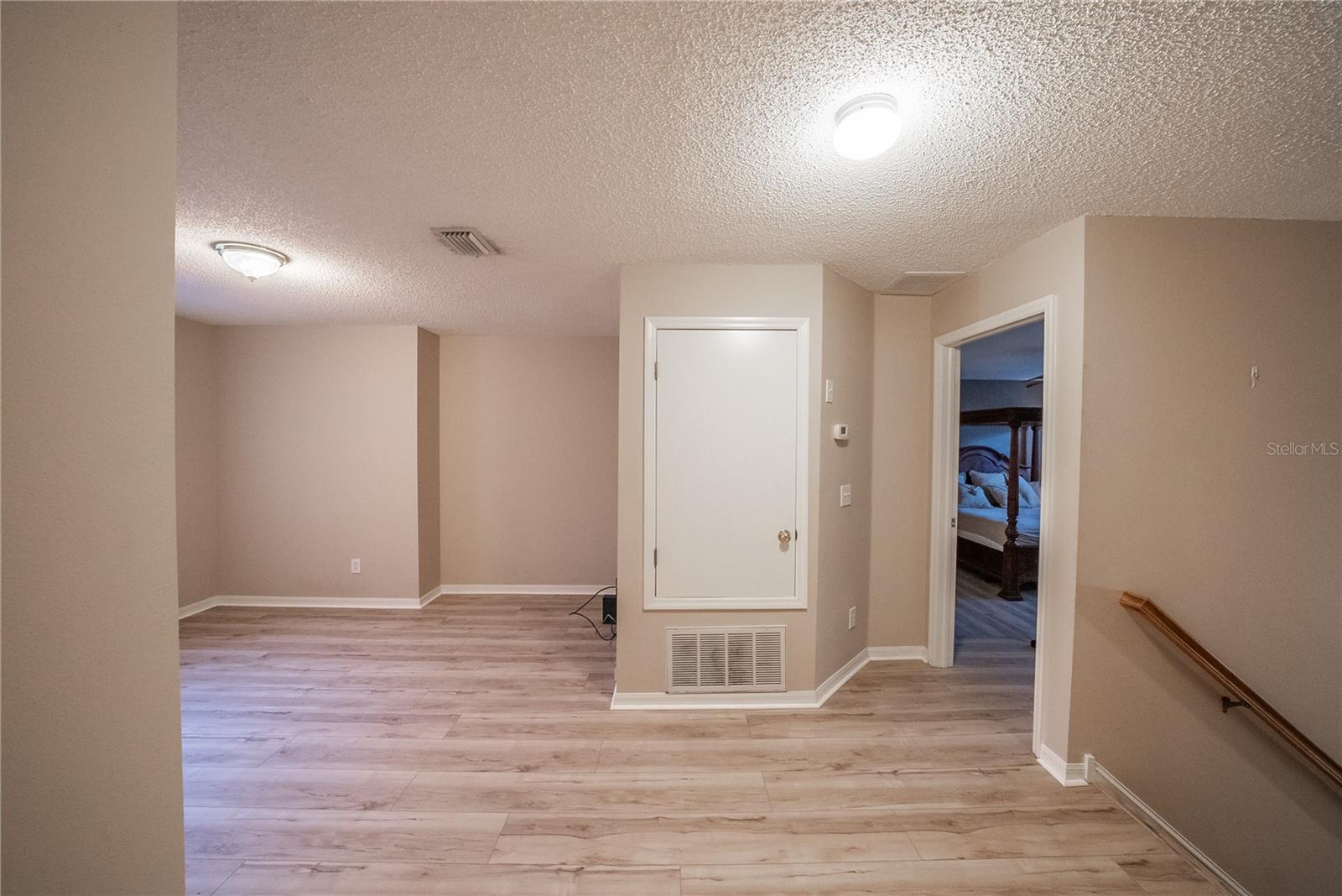 Image 42 of 67 For 10526 Beneva Drive