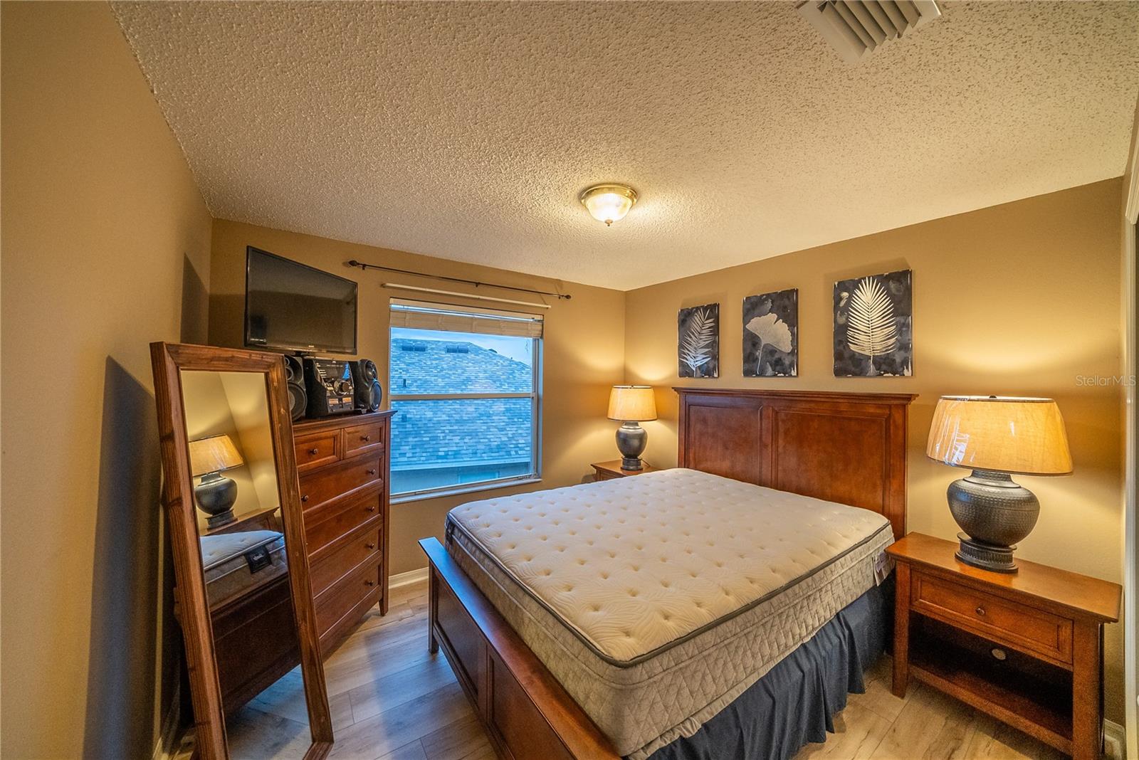 Image 45 of 67 For 10526 Beneva Drive