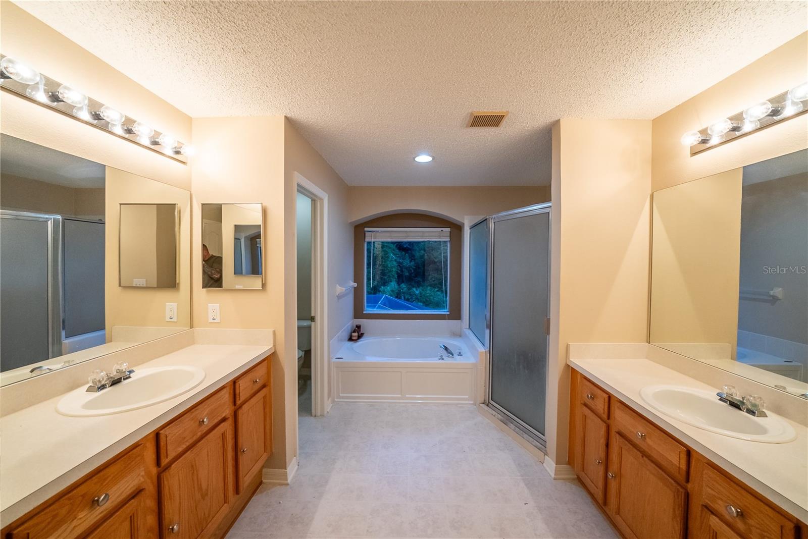 Image 54 of 67 For 10526 Beneva Drive