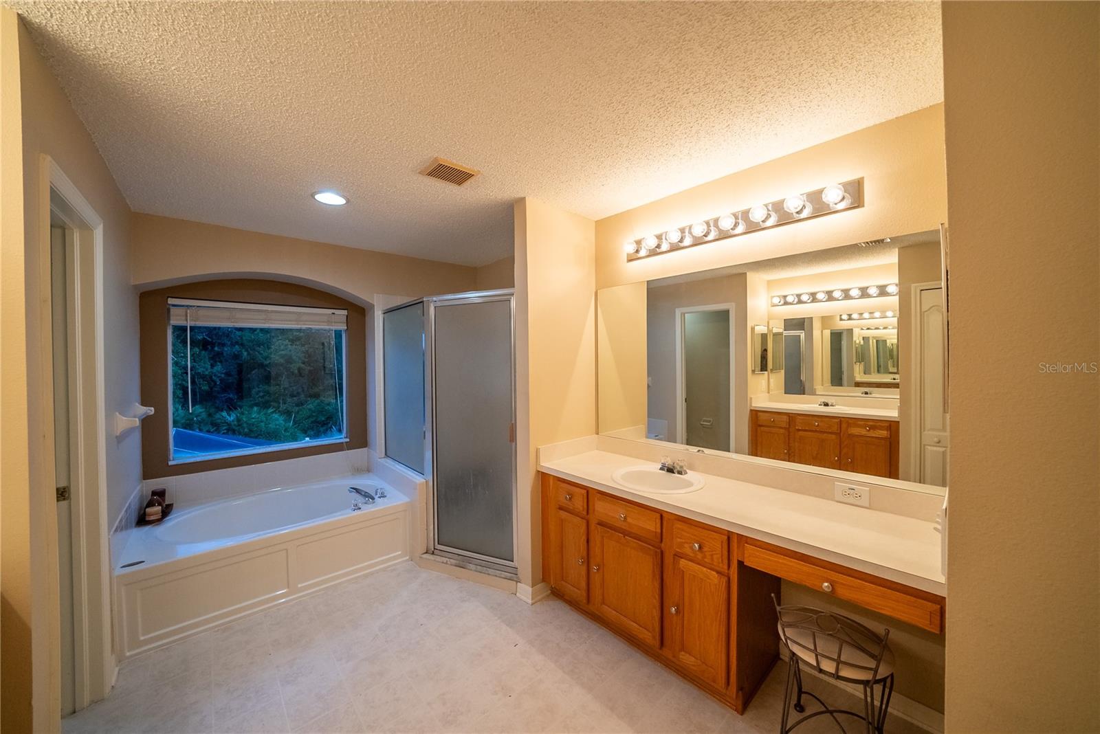 Image 55 of 67 For 10526 Beneva Drive