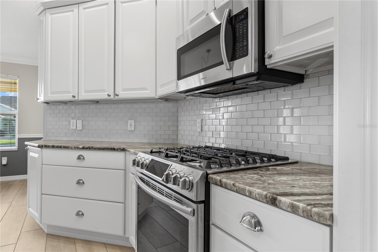 Image 10 of 45 For 589 Sherwood Street