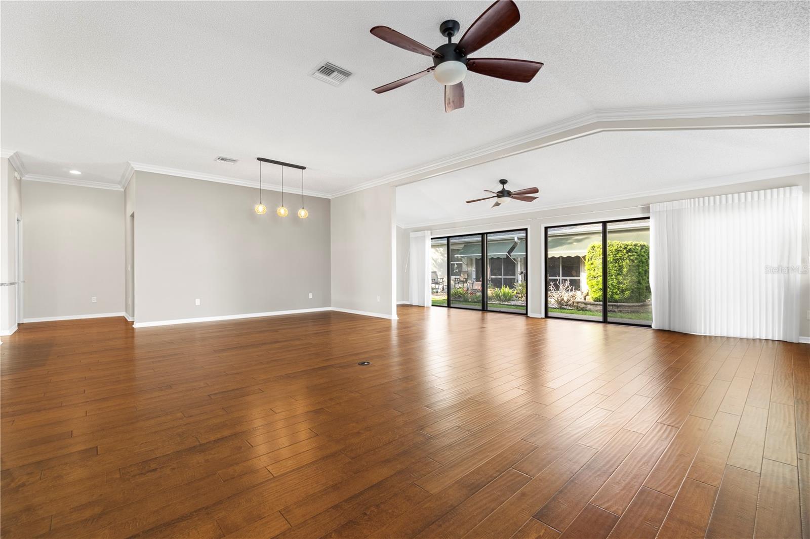 Image 18 of 45 For 589 Sherwood Street