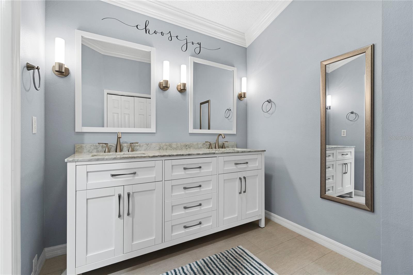 Image 28 of 45 For 589 Sherwood Street