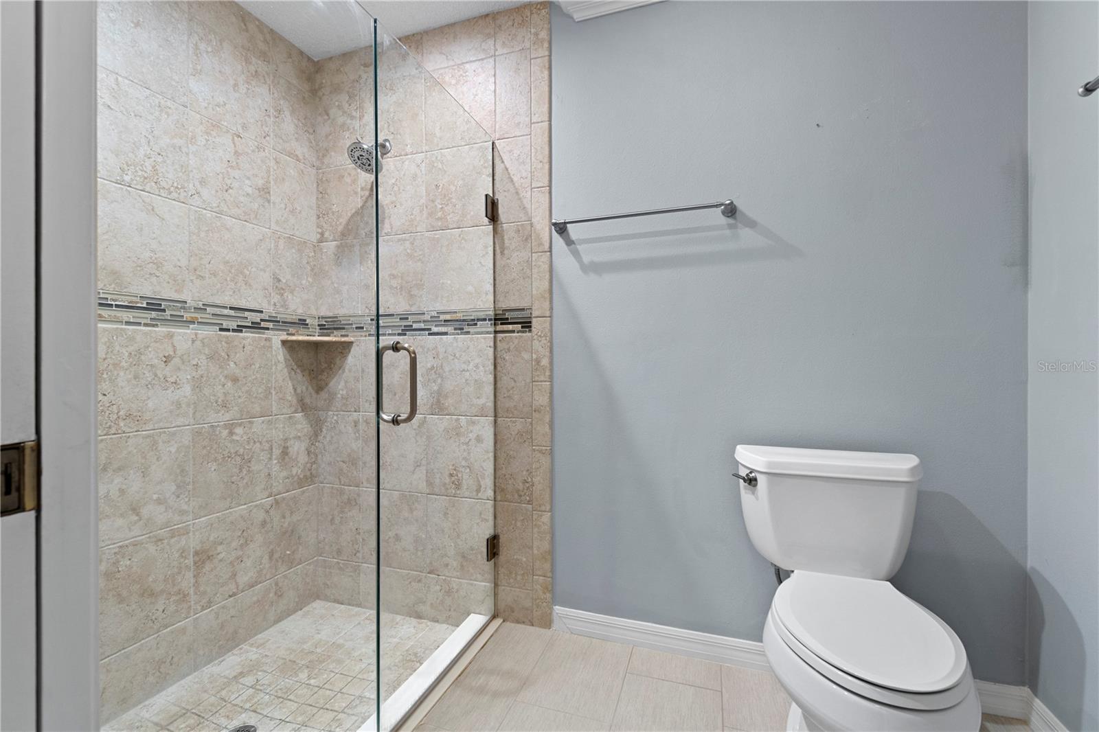 Image 29 of 45 For 589 Sherwood Street