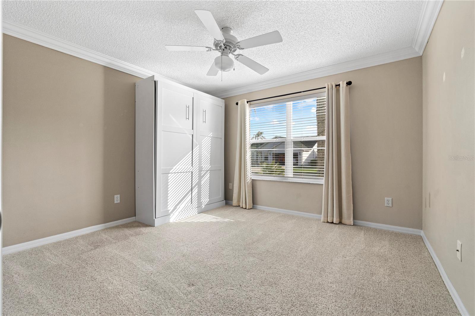 Image 33 of 45 For 589 Sherwood Street