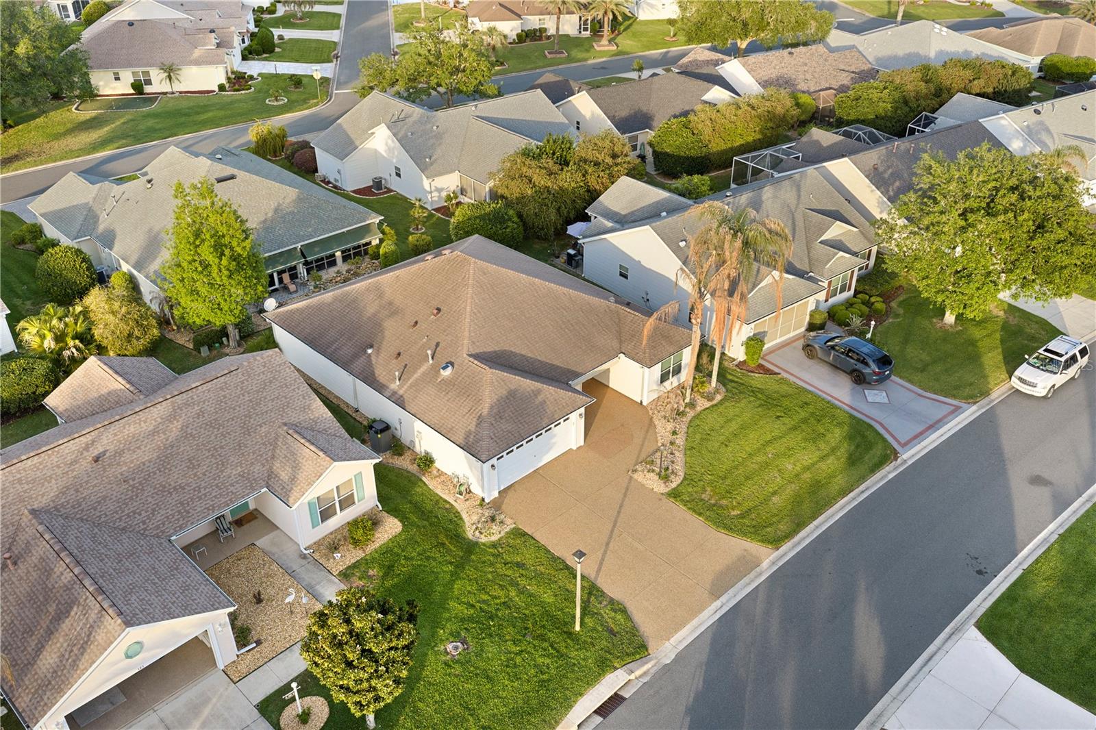 Image 41 of 45 For 589 Sherwood Street