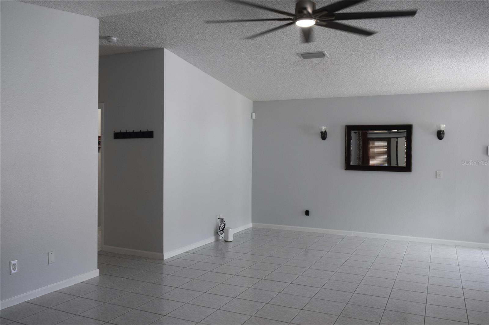 Image 3 of 26 For 710 Cortez Avenue