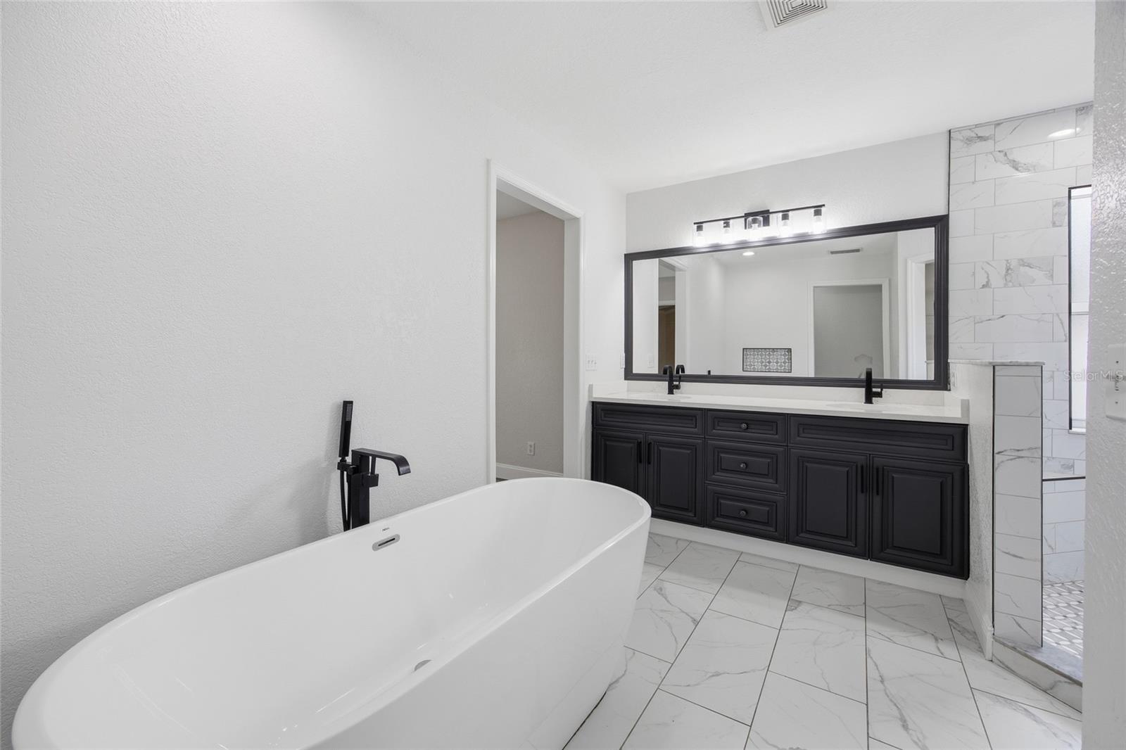 Image 21 of 30 For 10058 105th Place