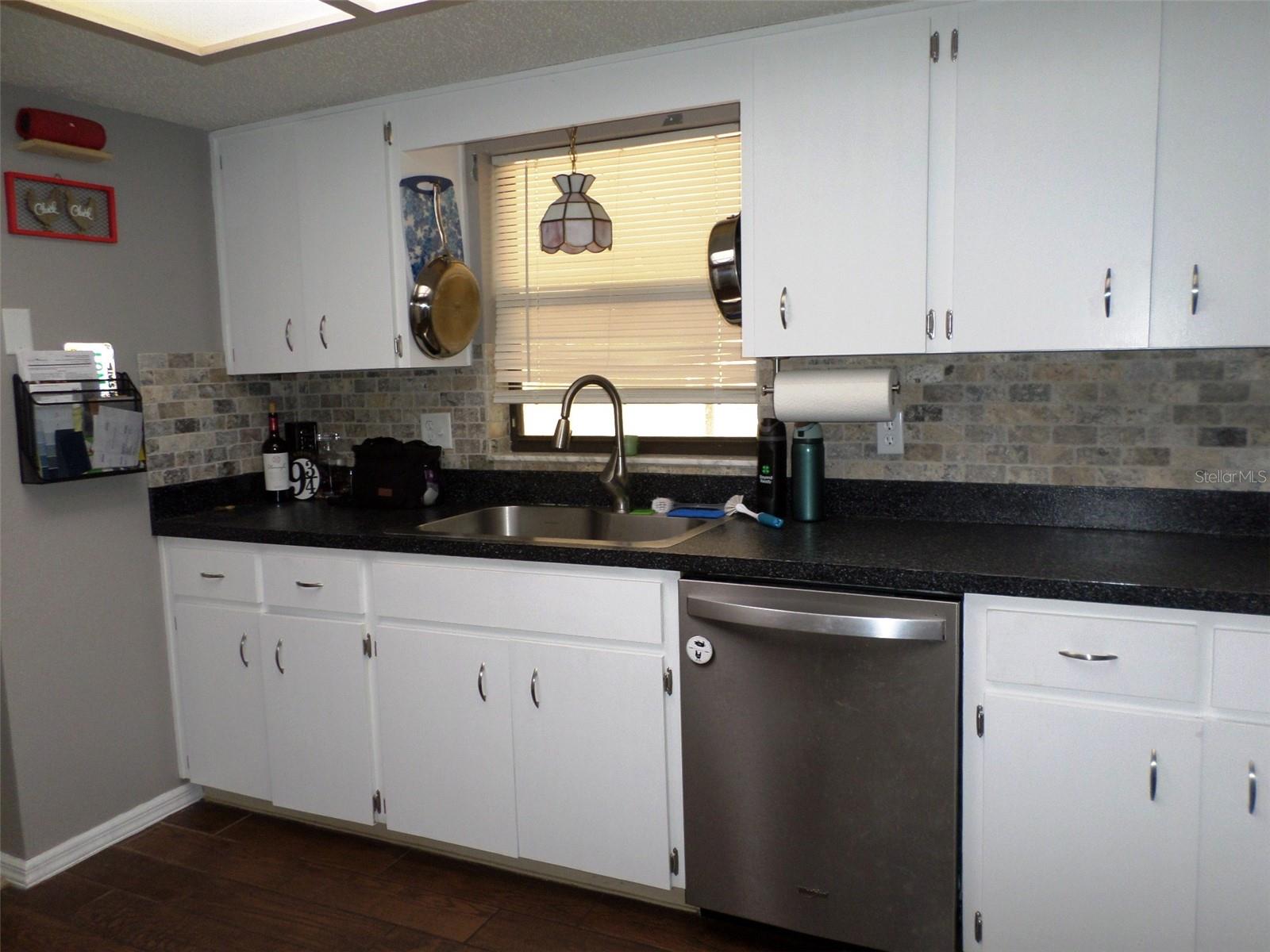 Image 19 of 28 For 1361 Saint Elizabeth Place