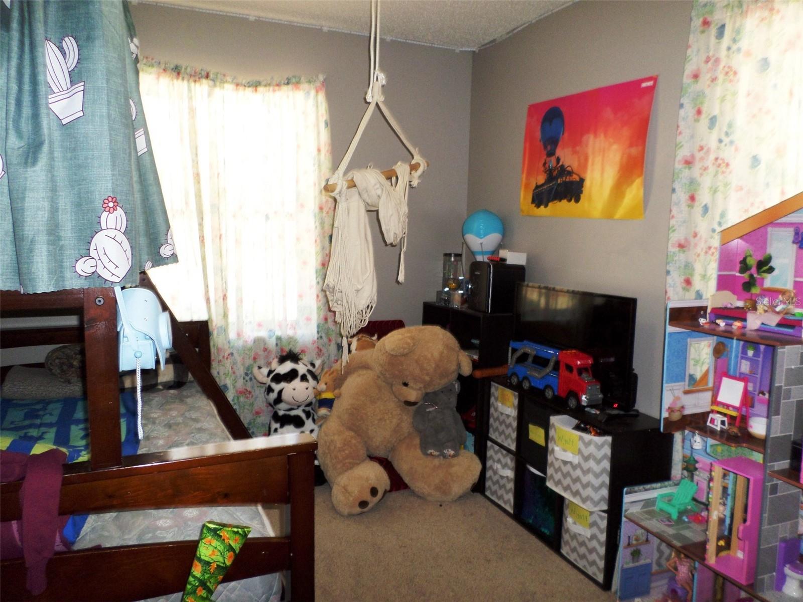 Image 7 of 28 For 1361 Saint Elizabeth Place