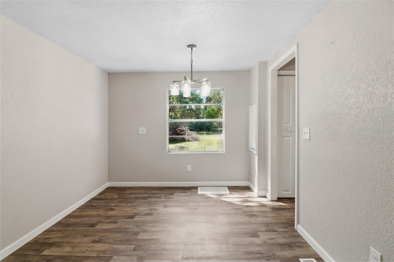 Image 6 of 26 For 6111 Klare Drive