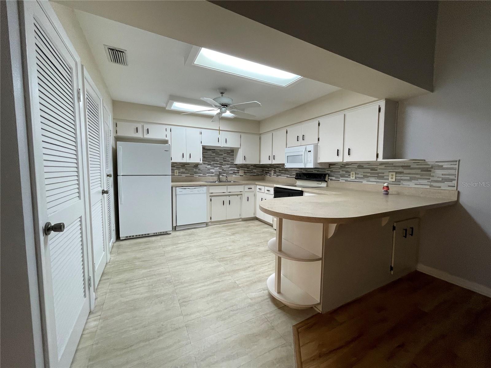 Image 9 of 18 For 3325 Belgrave Drive