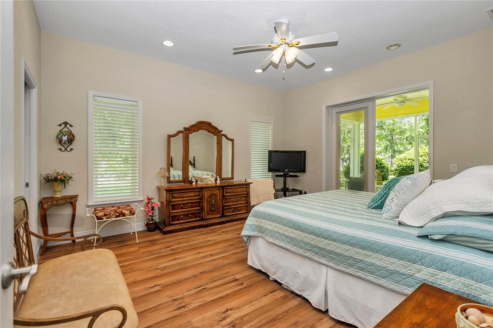 Image 18 of 43 For 11160 190th Avenue