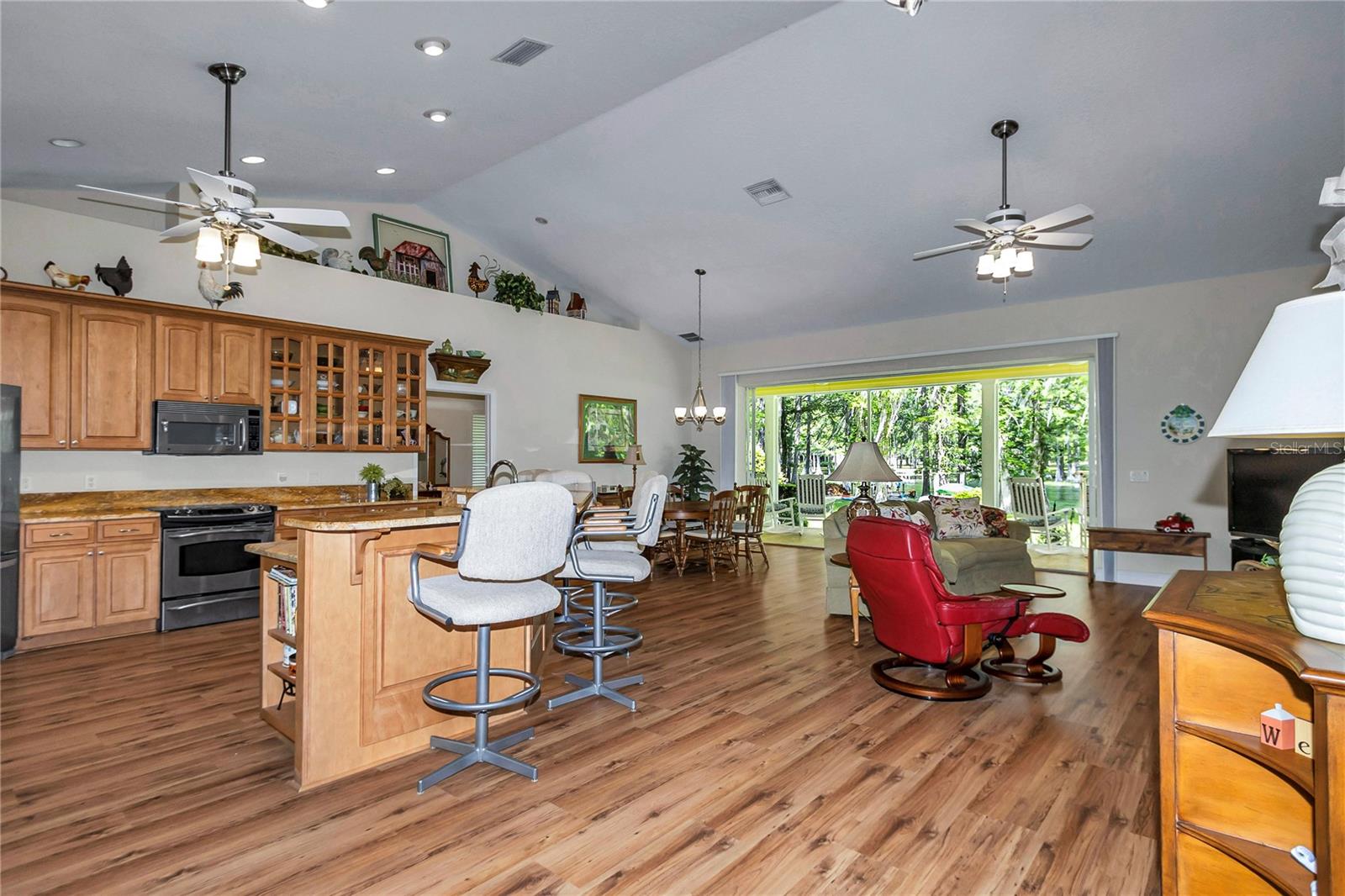 Image 3 of 43 For 11160 190th Avenue