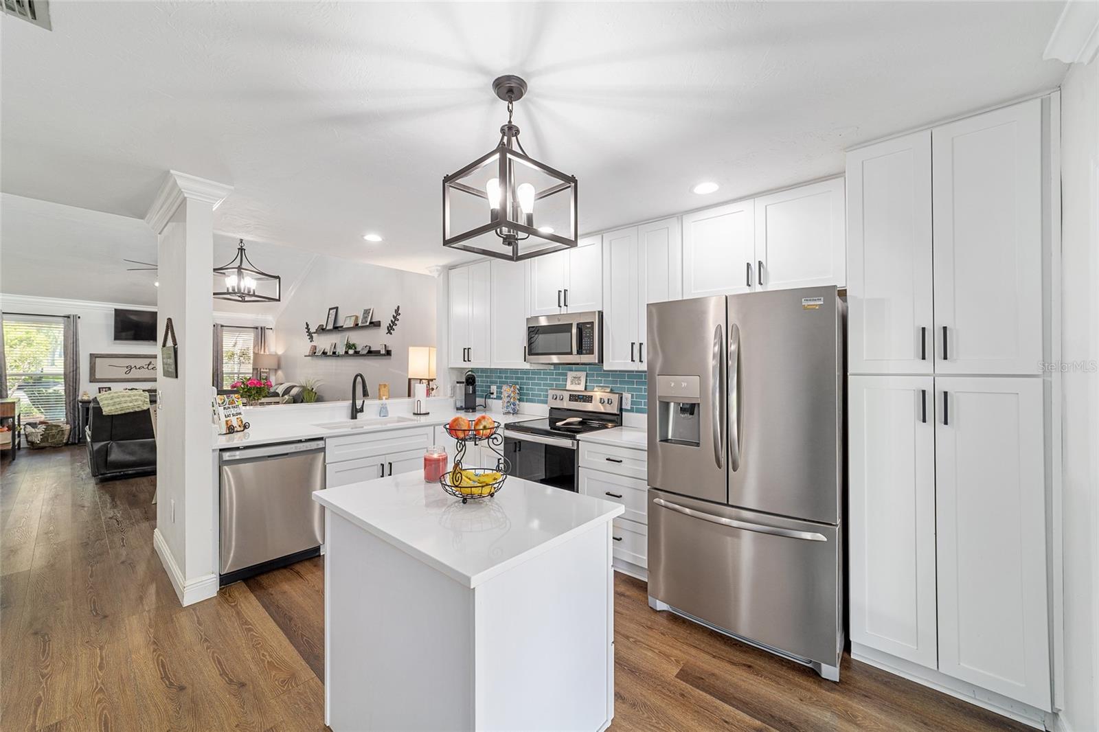 Image 17 of 53 For 2318 19th Circle