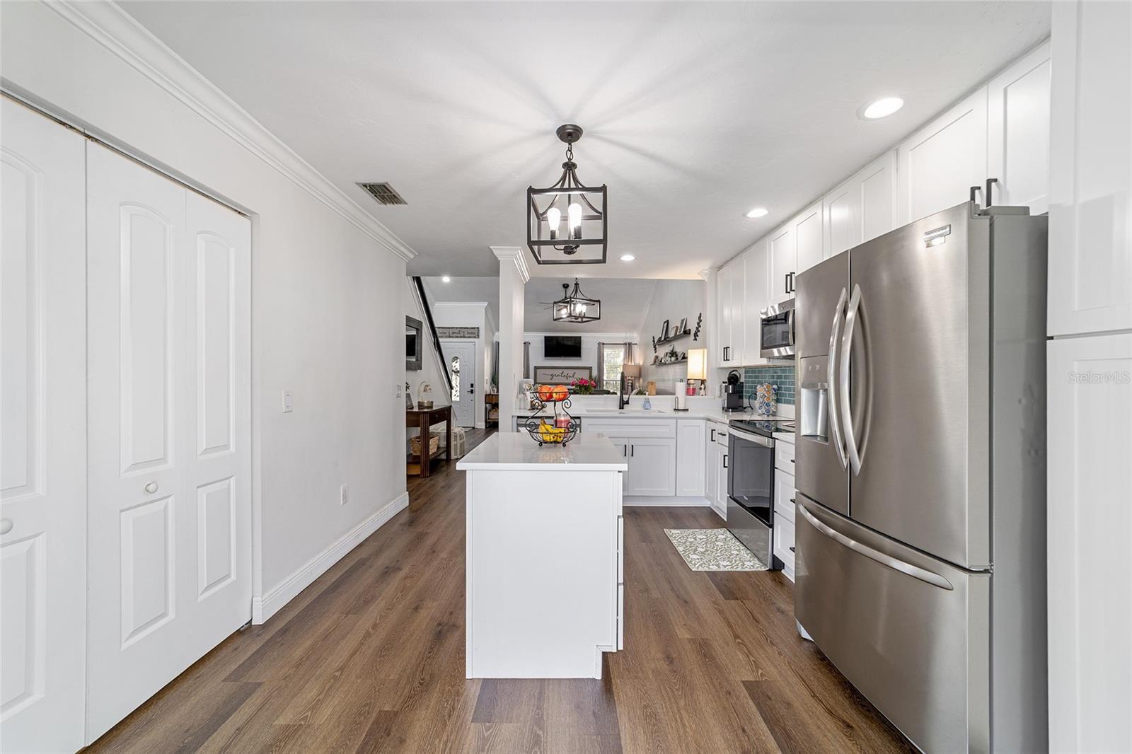 Image 18 of 53 For 2318 19th Circle