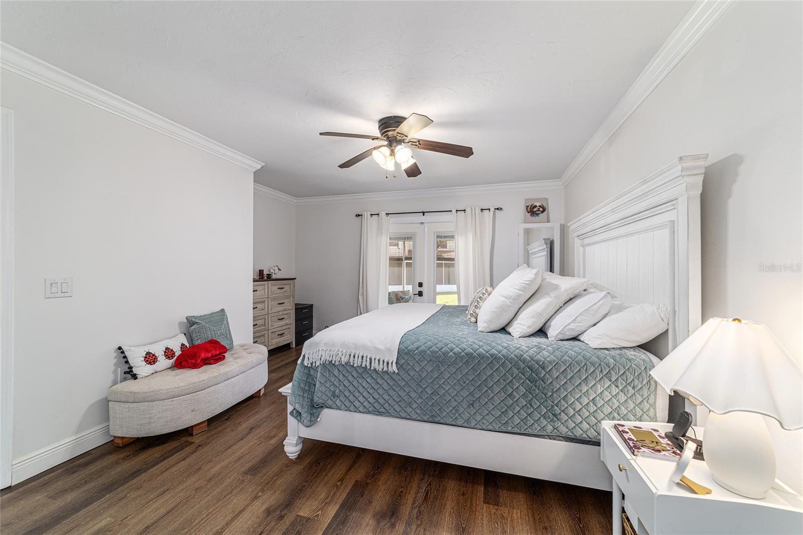 Image 23 of 53 For 2318 19th Circle