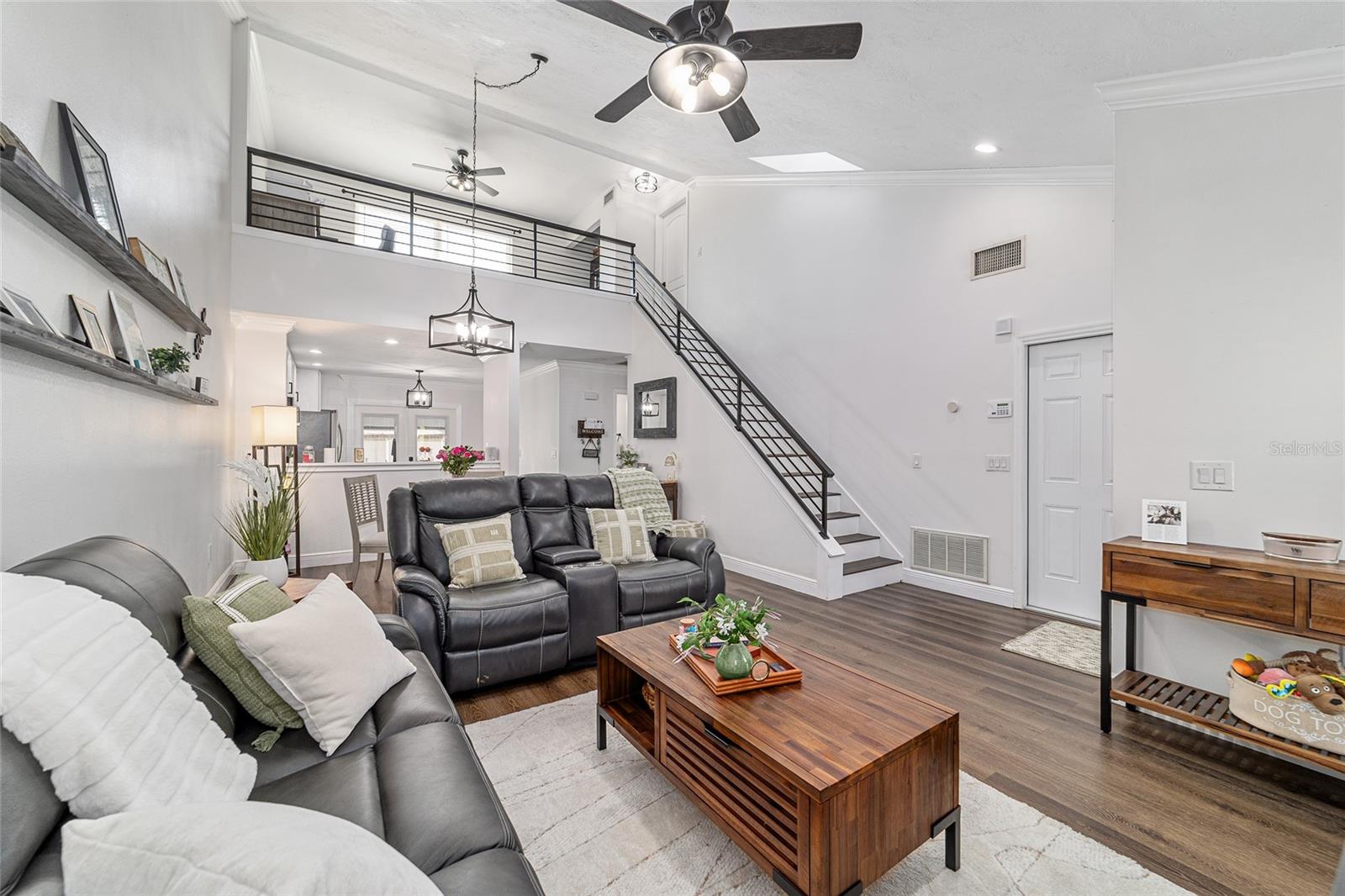 Image 4 of 53 For 2318 19th Circle