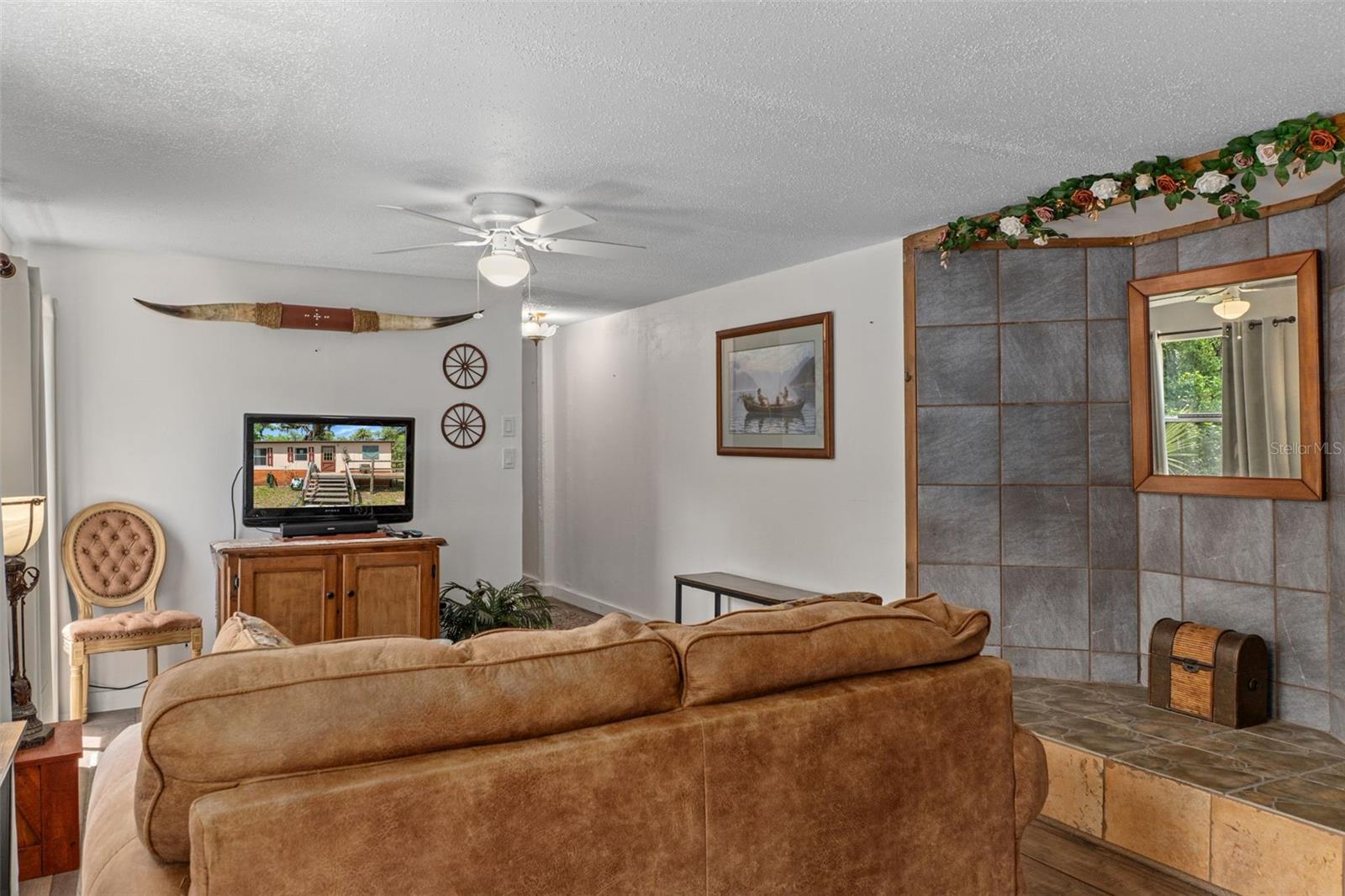 Image 11 of 45 For 6946 Channel Drive