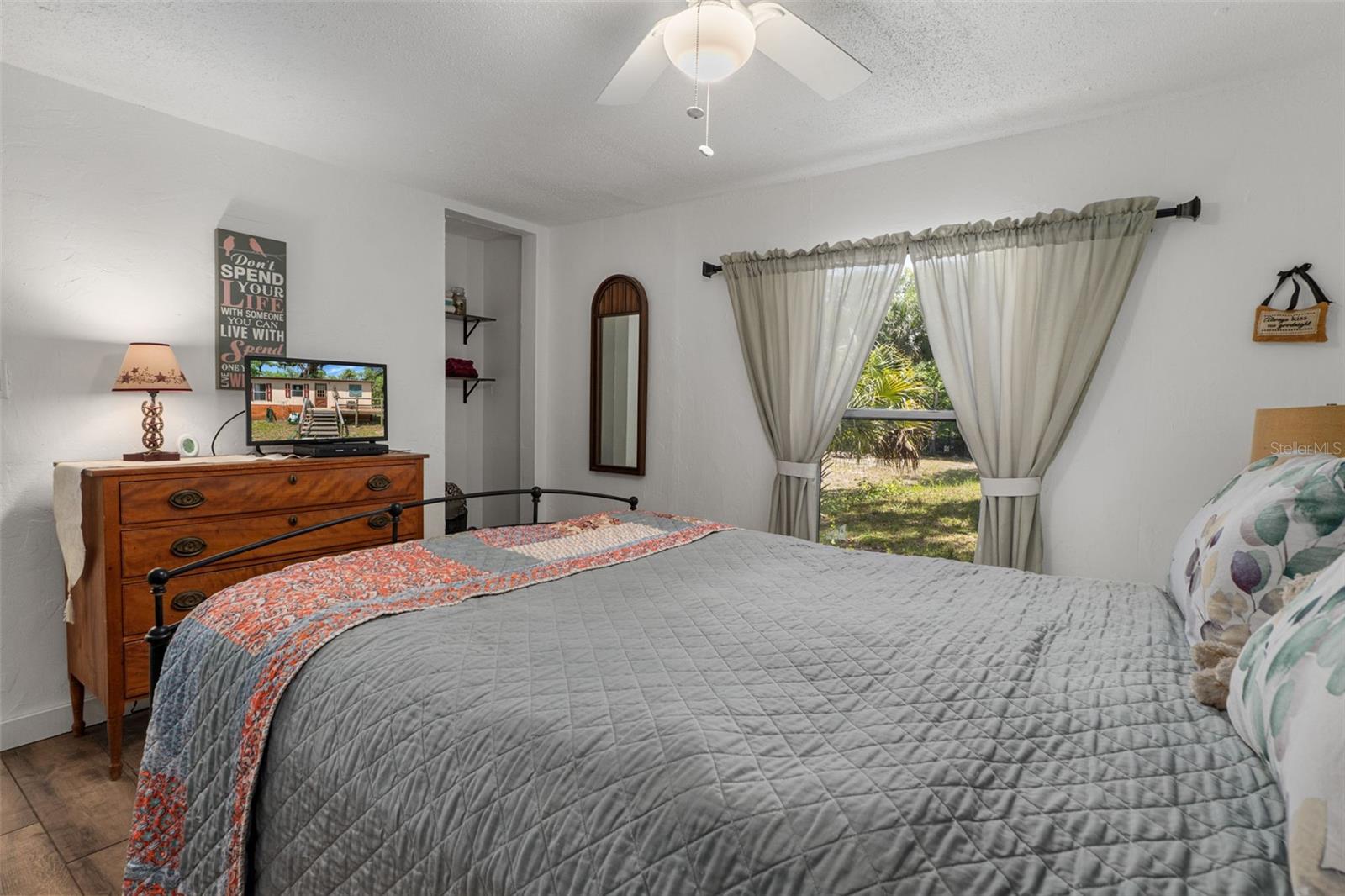 Image 24 of 45 For 6946 Channel Drive