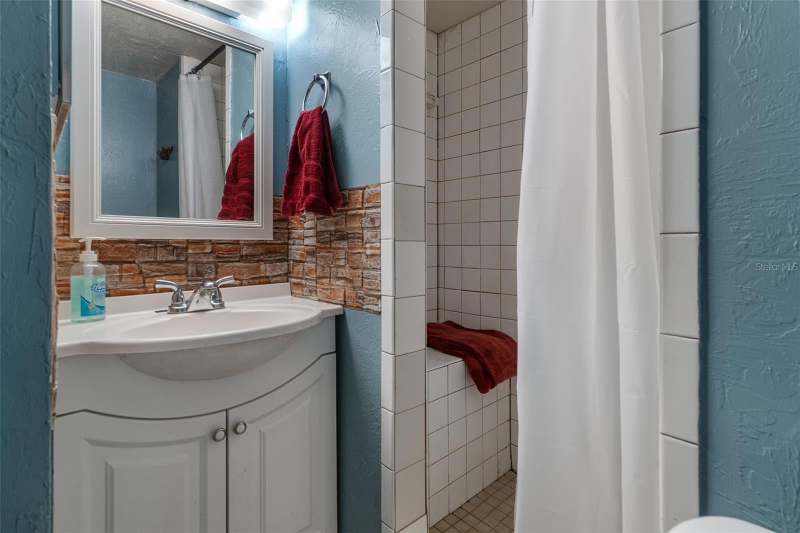 Image 26 of 45 For 6946 Channel Drive