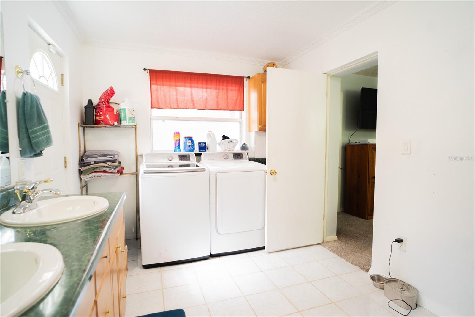 Image 21 of 39 For 707 Howard Street