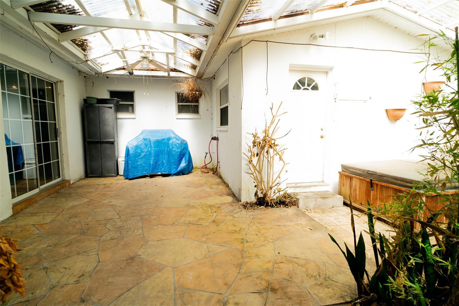 Image 24 of 39 For 707 Howard Street