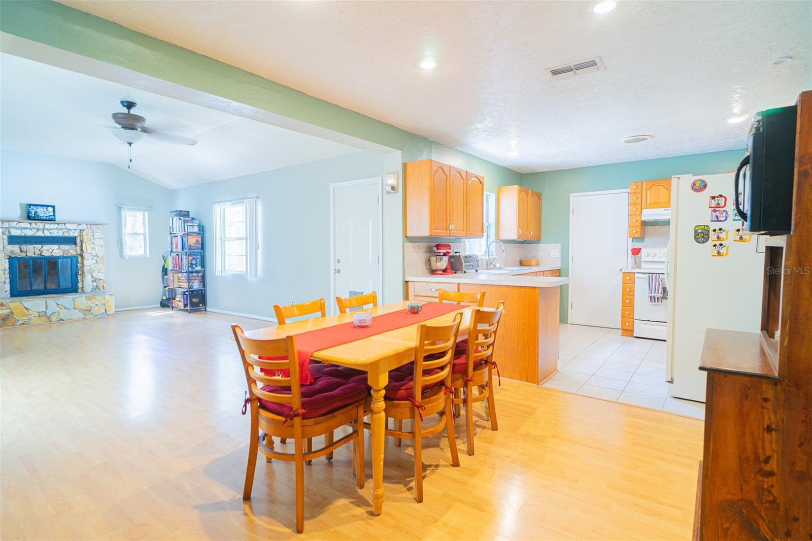 Image 6 of 39 For 707 Howard Street