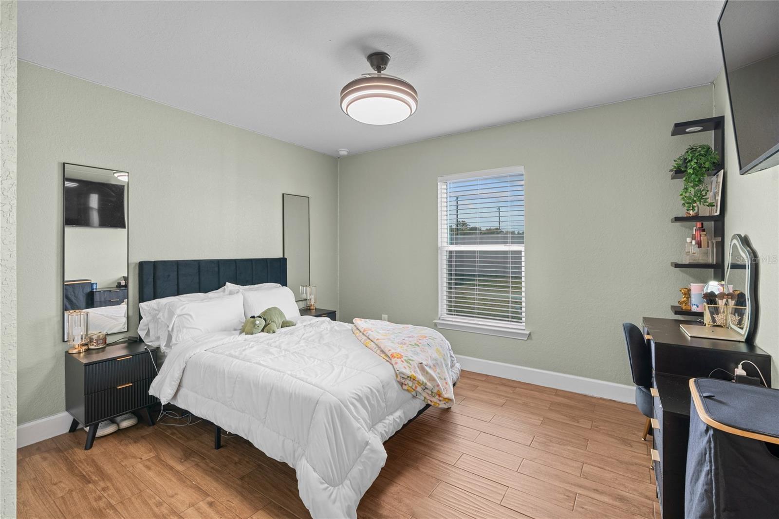 Image 16 of 35 For 9696 157th Place