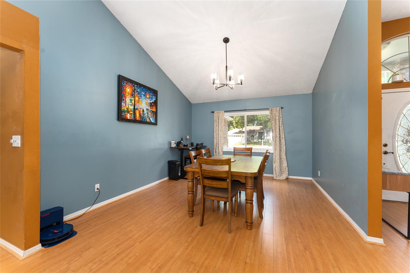 Image 16 of 36 For 10637 73rd Avenue