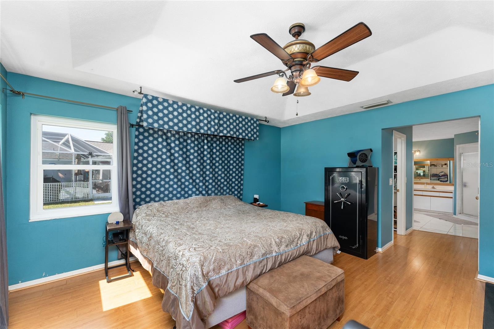 Image 21 of 36 For 10637 73rd Avenue