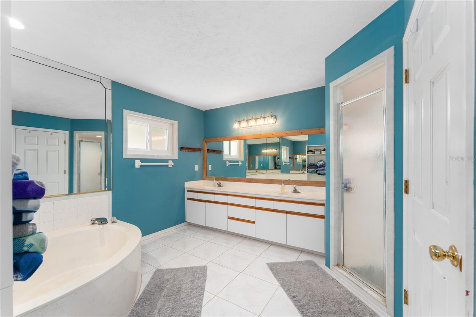 Image 23 of 36 For 10637 73rd Avenue