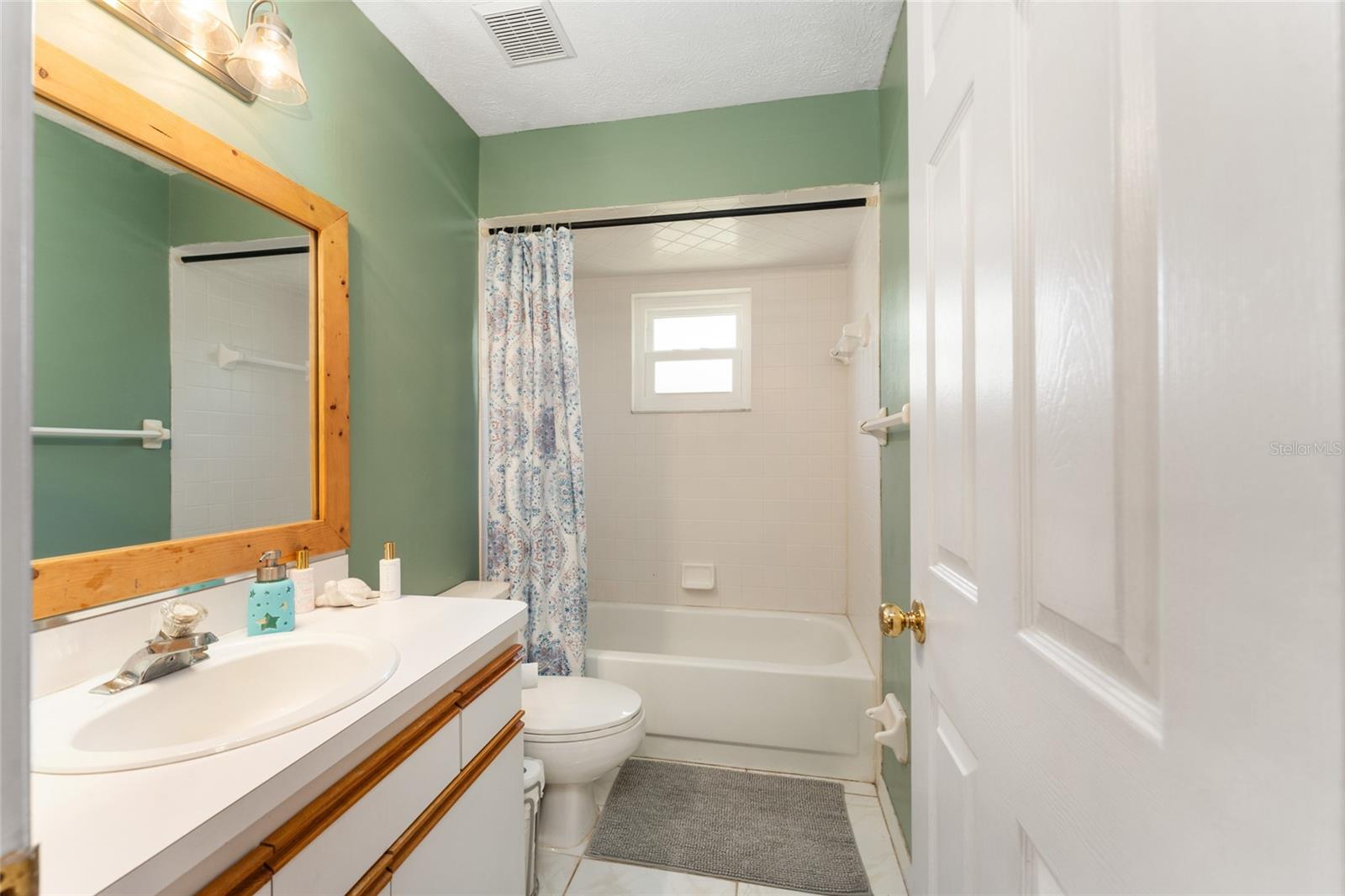 Image 26 of 36 For 10637 73rd Avenue