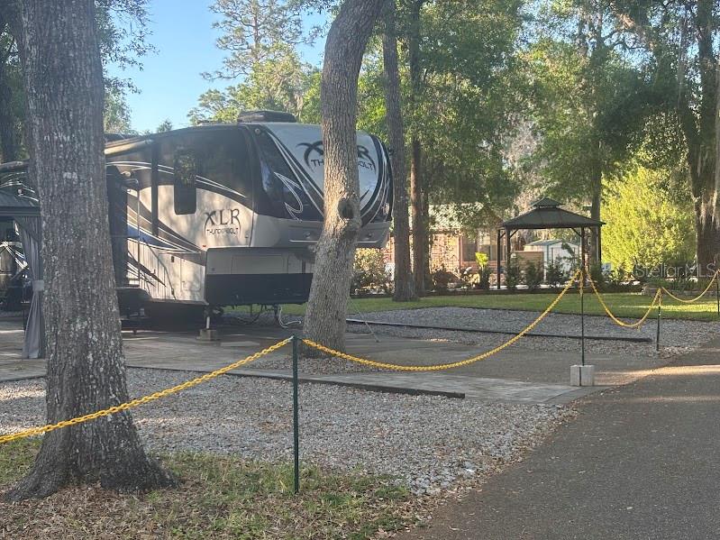 Image 4 of 39 For 14262 252nd Court Road 198