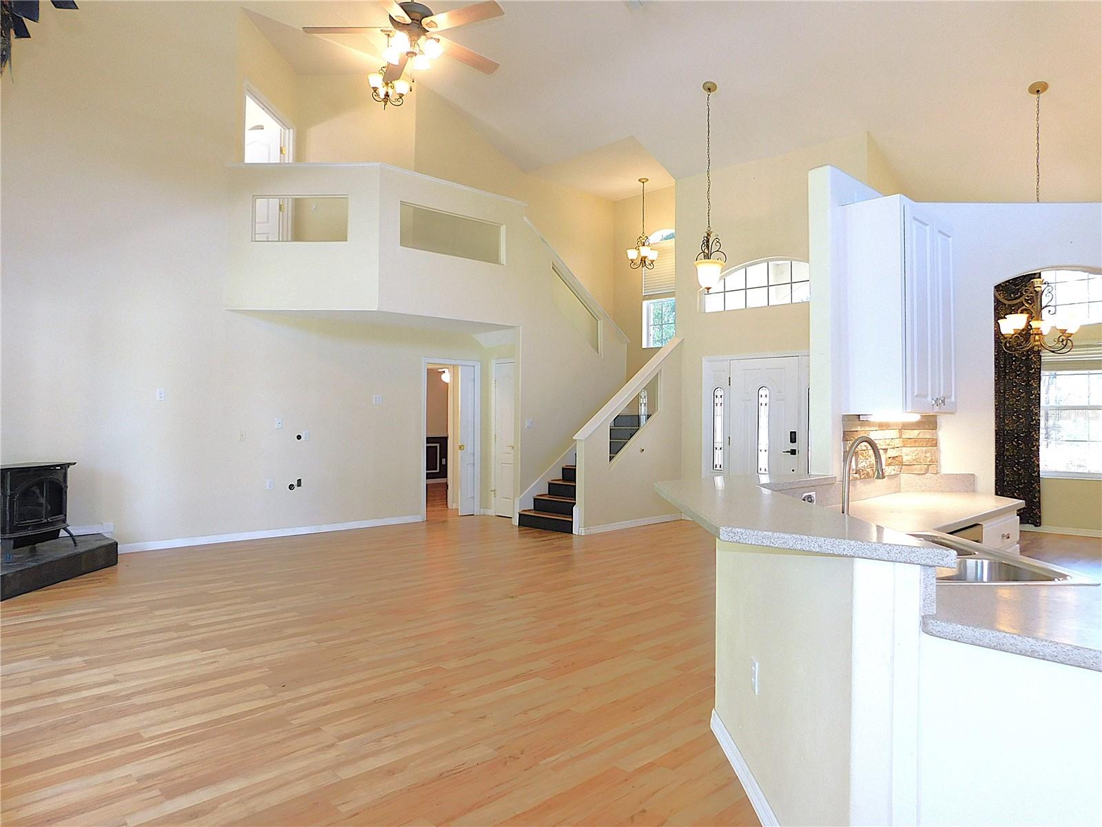 Image 15 of 89 For 1203 49th Avenue