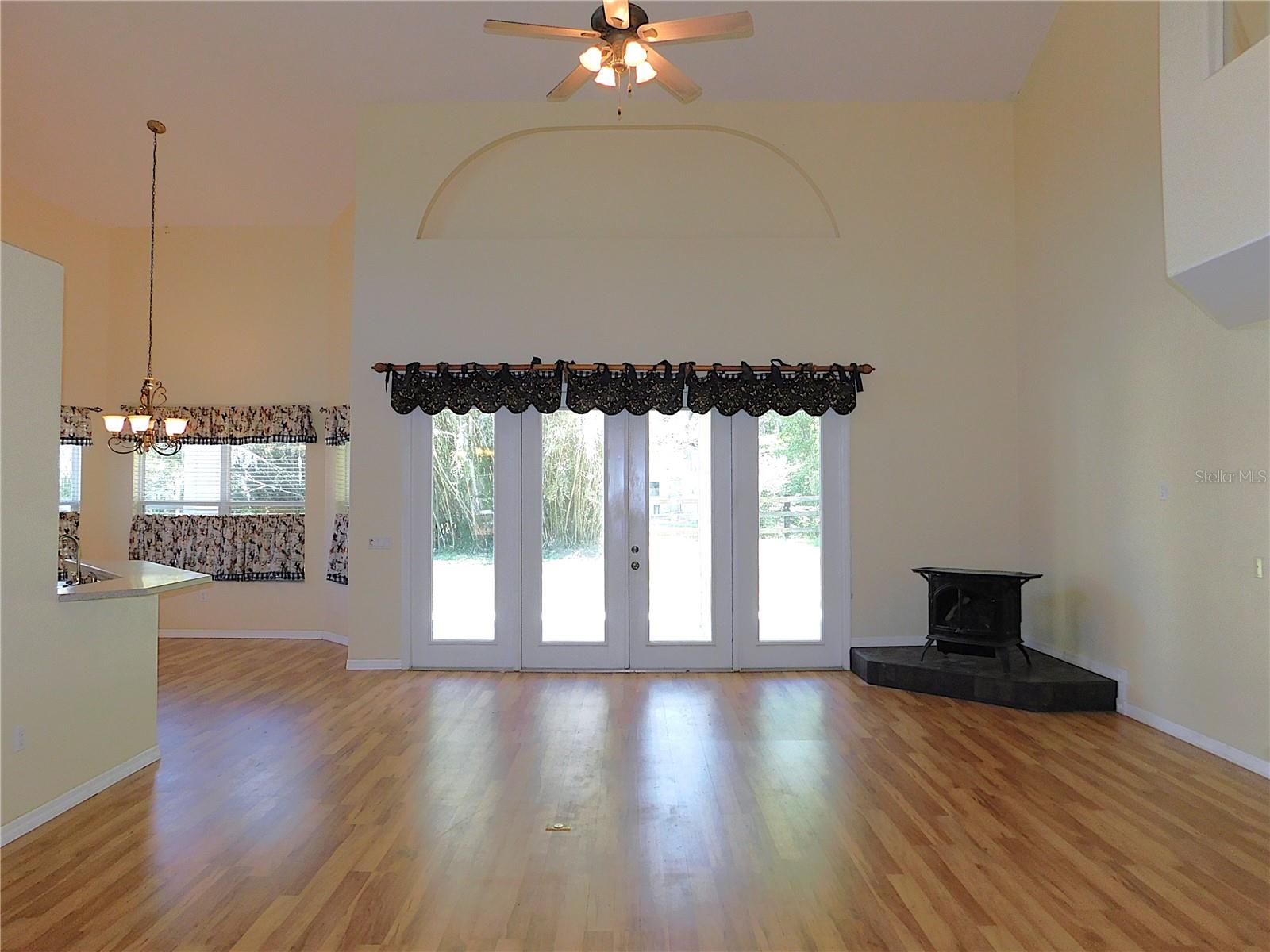 Image 16 of 89 For 1203 49th Avenue