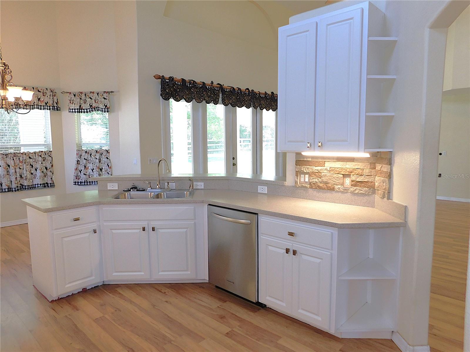 Image 25 of 89 For 1203 49th Avenue